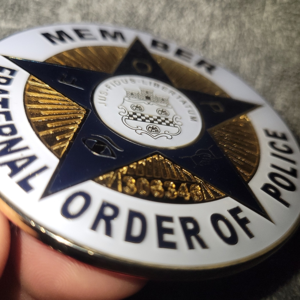 VINTAGE FRATERNAL 0RDER OF P0LICE VEHICLE EMBLEM OLD stock.